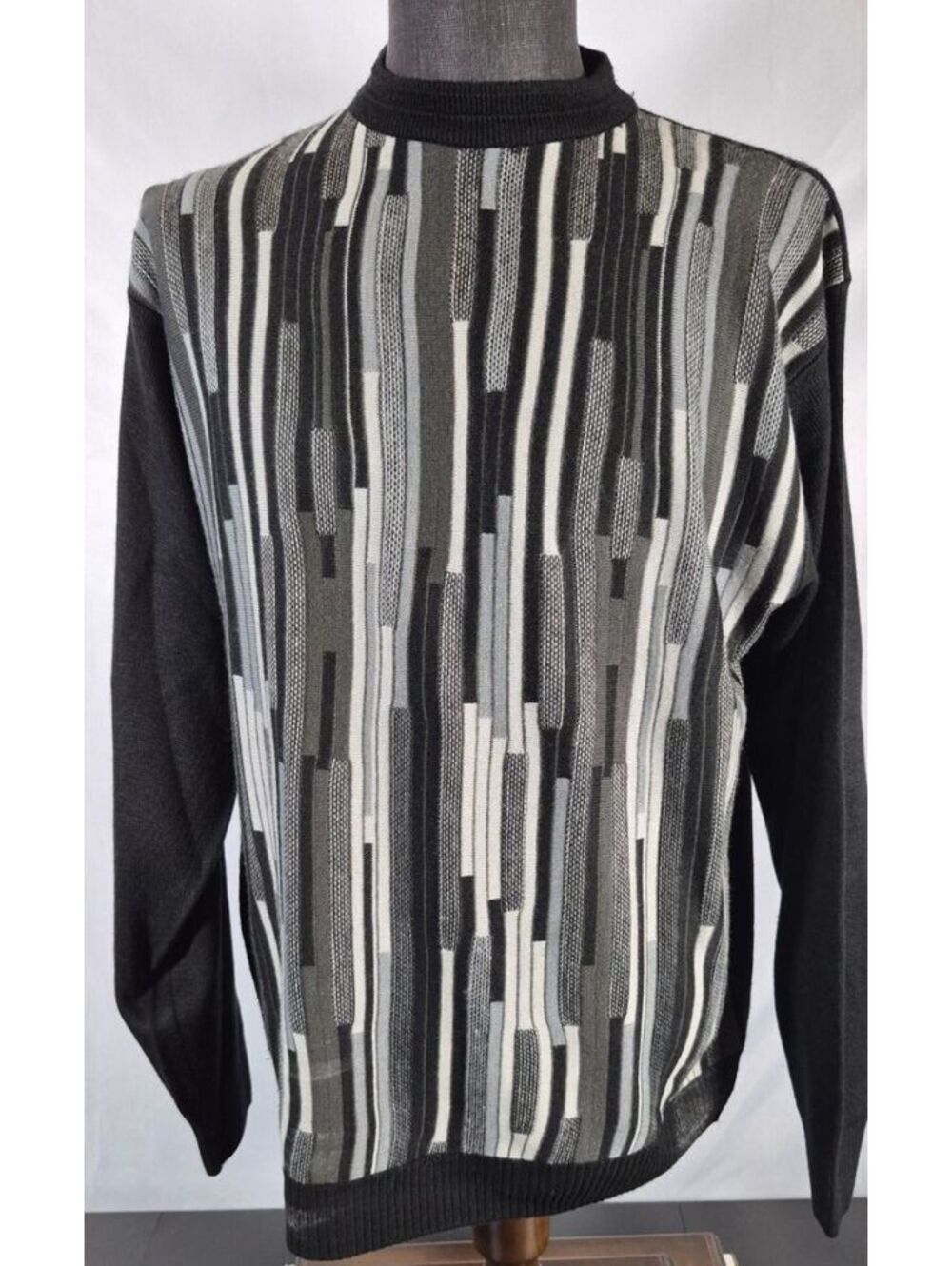 Vintage Bachrach Large Black Gray Geometric 90s Retro Sweater